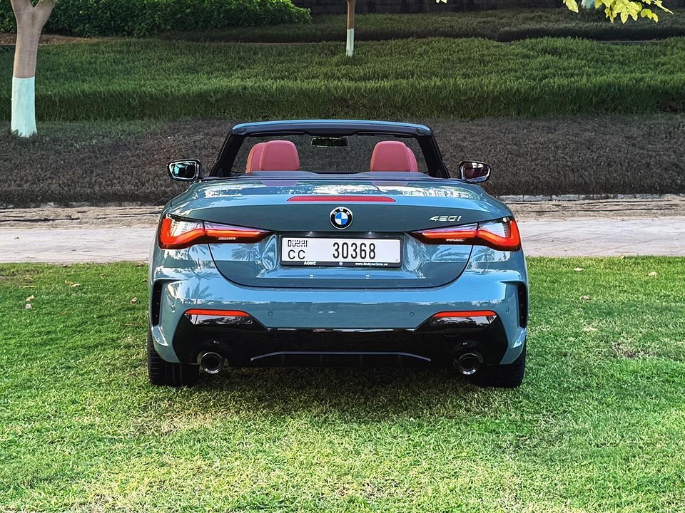 BMW 420i — alternate angle